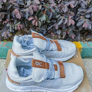 NWT Cloudnova OnCloud cloud nova white pearl brown women’s